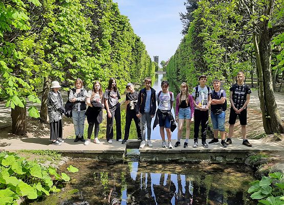 Wycieczka klasy 7 b grafika