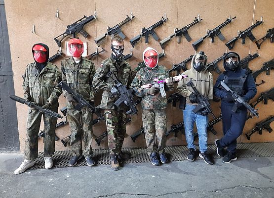 Wycieczka klasy 7 b grafika