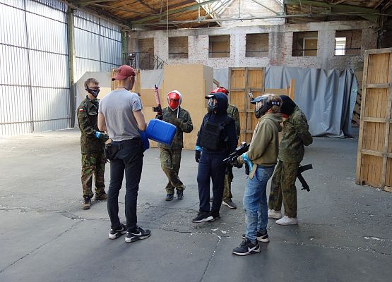 Wycieczka klasy 7 b grafika