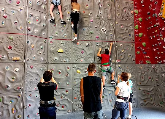 Wycieczka klasy 7 b grafika