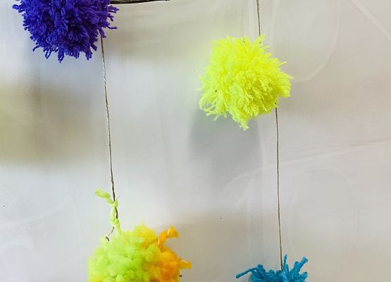 Złote rączki - pompony grafika