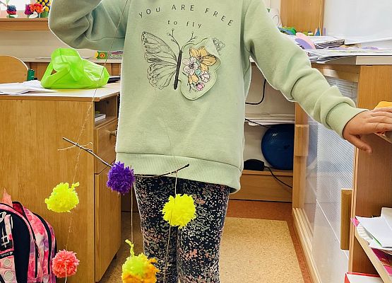 Złote rączki - pompony grafika