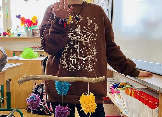 Złote rączki - pompony grafika