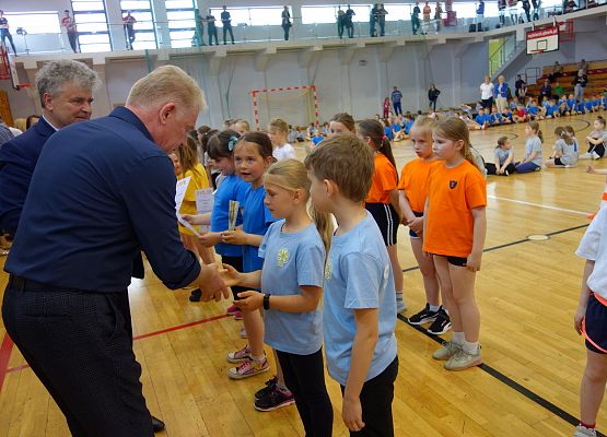 Kto z nas lepiej i prędzej grafika