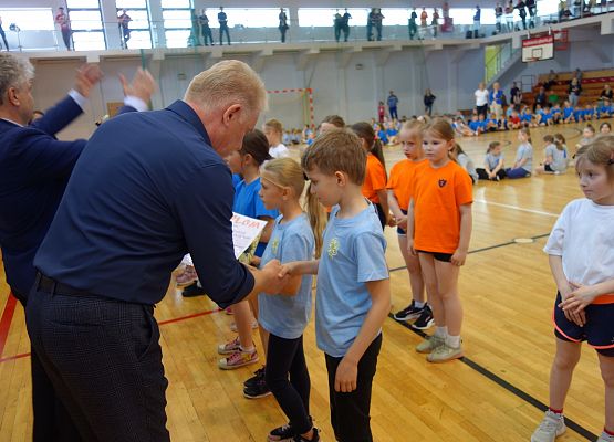 Kto z nas lepiej i prędzej grafika