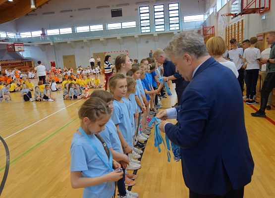 Kto z nas lepiej i prędzej grafika