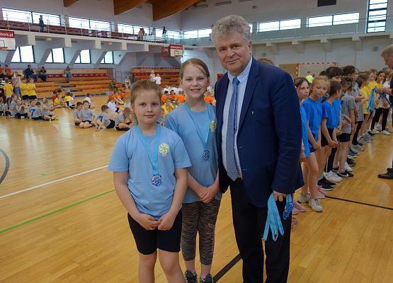 Kto z nas lepiej i prędzej grafika