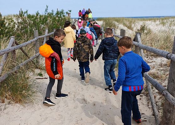 Dzień Dziecka kl. I-III w Słajszewie - fotorelacja grafika