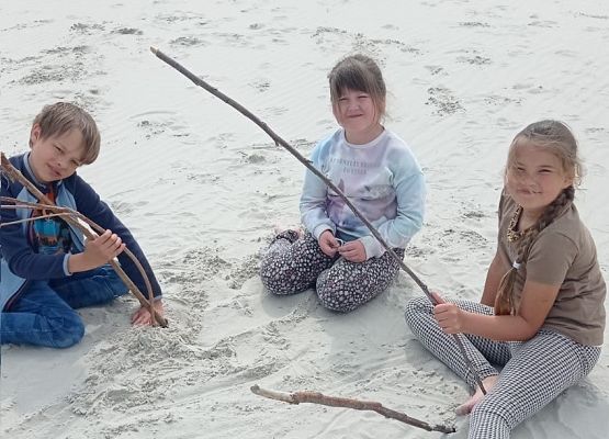 Dzień Dziecka kl. I-III w Słajszewie - fotorelacja grafika