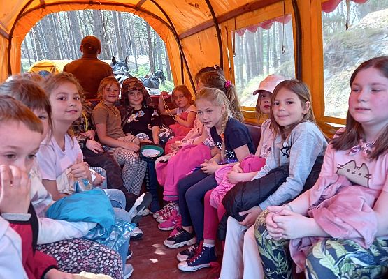 Dzień Dziecka kl. I-III w Słajszewie - fotorelacja grafika