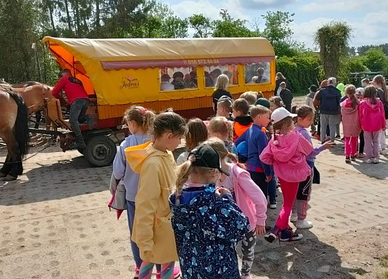 Dzień Dziecka kl. I-III w Słajszewie - fotorelacja grafika