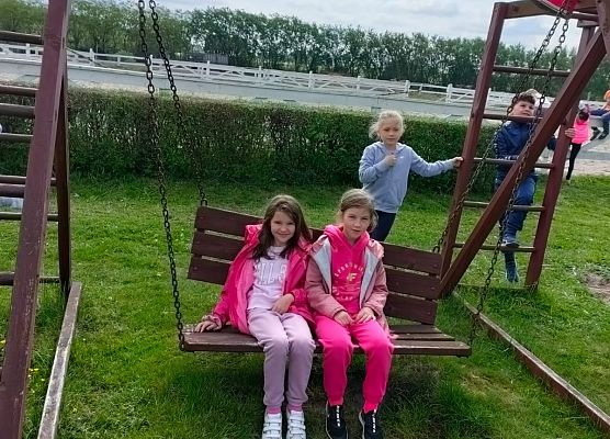 Dzień Dziecka kl. I-III w Słajszewie - fotorelacja grafika