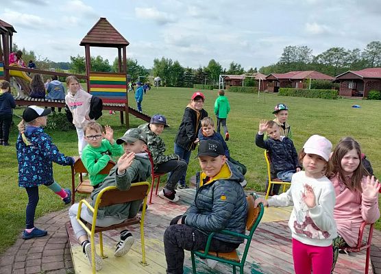 Dzień Dziecka kl. I-III w Słajszewie - fotorelacja grafika