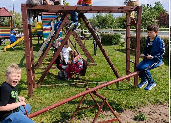 Dzień Dziecka kl. I-III w Słajszewie - fotorelacja grafika