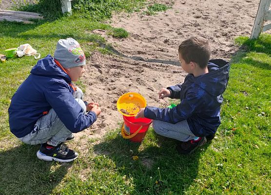 Dzień Dziecka kl. I-III w Słajszewie - fotorelacja grafika