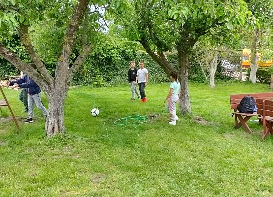 Dzień Dziecka kl. I-III w Słajszewie - fotorelacja grafika