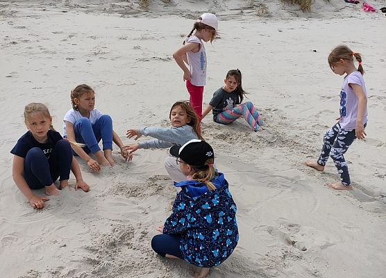 Dzień Dziecka kl. I-III w Słajszewie - fotorelacja grafika