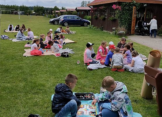 Dzień Dziecka kl. I-III w Słajszewie - fotorelacja grafika