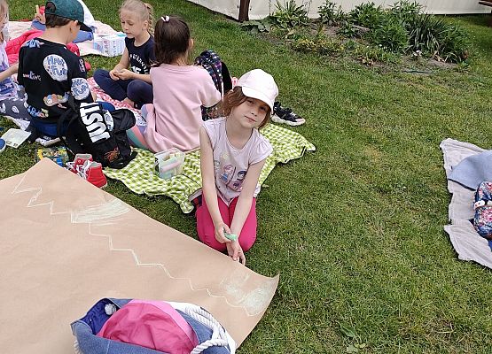 Dzień Dziecka kl. I-III w Słajszewie - fotorelacja grafika