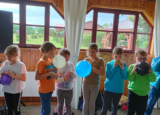 Dzień Dziecka kl. I-III w Słajszewie - fotorelacja grafika