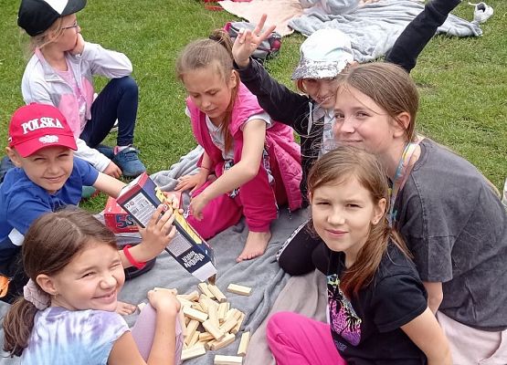 Dzień Dziecka kl. I-III w Słajszewie - fotorelacja grafika