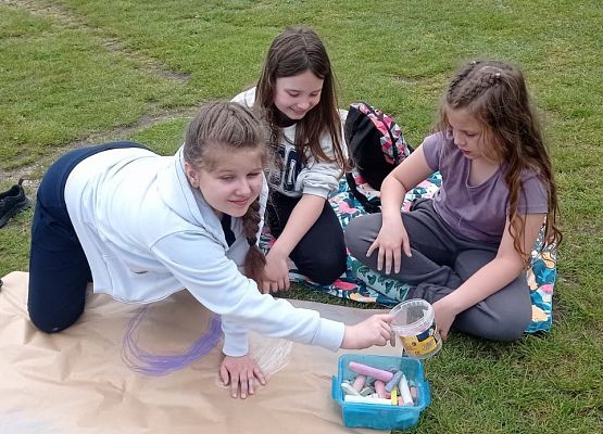 Dzień Dziecka kl. I-III w Słajszewie - fotorelacja grafika