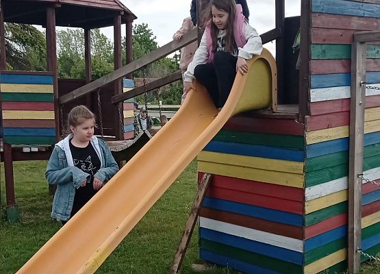 Dzień Dziecka kl. I-III w Słajszewie - fotorelacja grafika