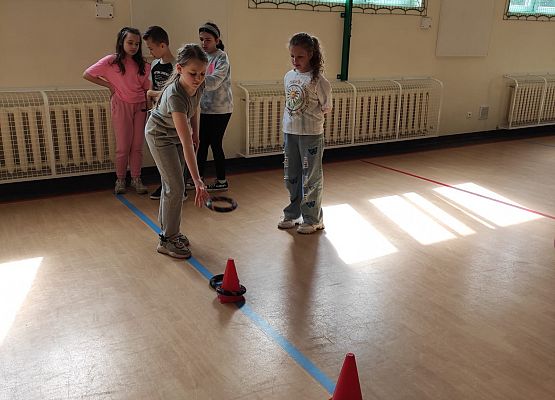 Zapomniane gry i zabawy w klasie trzeciej grafika