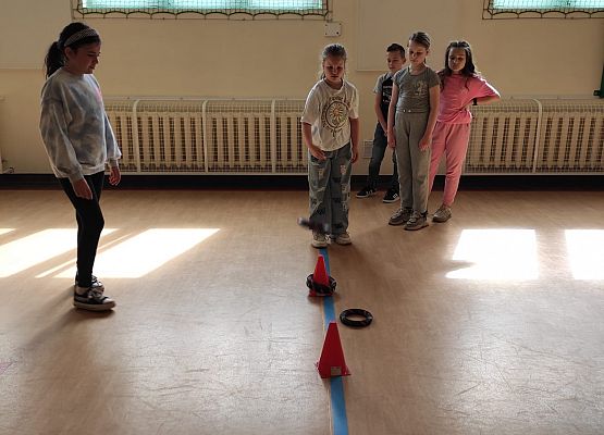 Zapomniane gry i zabawy w klasie trzeciej grafika