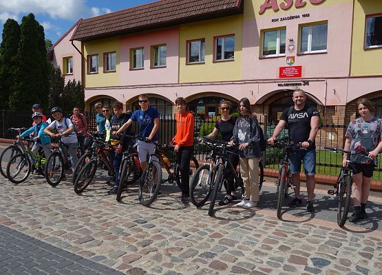 Rajd rowerowy klasy 7 b grafika