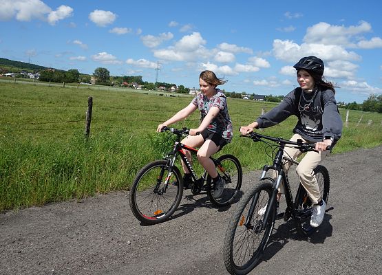 Rajd rowerowy klasy 7 b grafika