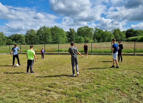 Rajd rowerowy klasy 7 b grafika