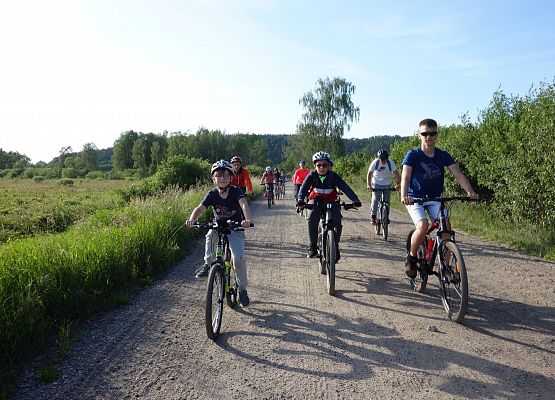 Rajd rowerowy klasy 7 b grafika