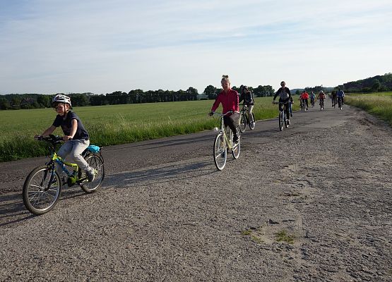 Rajd rowerowy klasy 7 b grafika