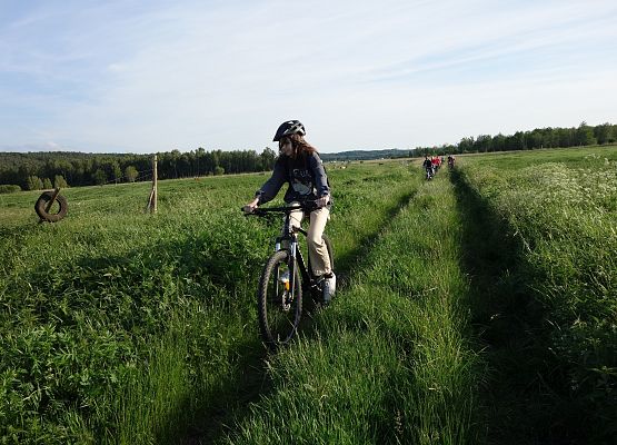 Rajd rowerowy klasy 7 b grafika