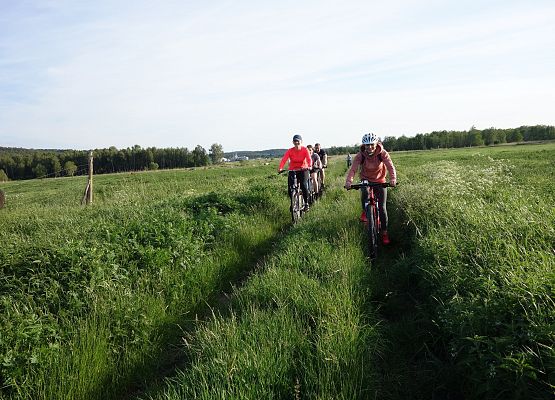 Rajd rowerowy klasy 7 b grafika