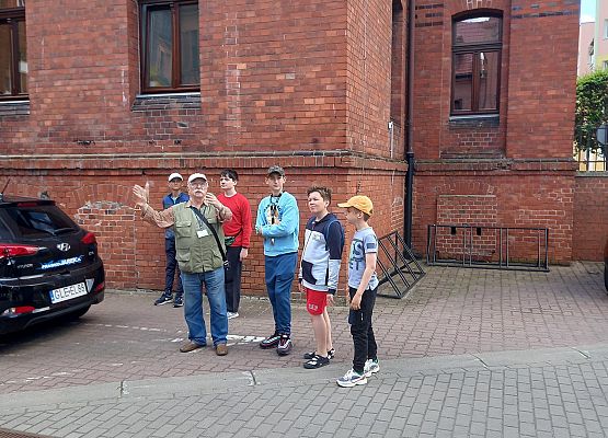 KOŁO HISTORYCZNE W ROKU SZKOLNYM 2021/2022            grafika