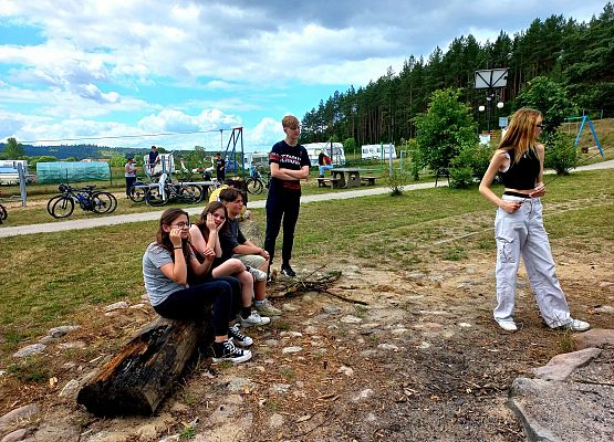 Ostatnie wspólnie ognisko grafika