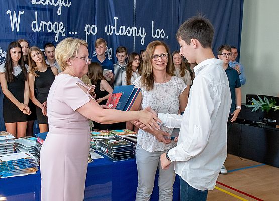 Uroczystość Zakończenia Roku Szkolnego 2021/22 - fotorelacja grafika