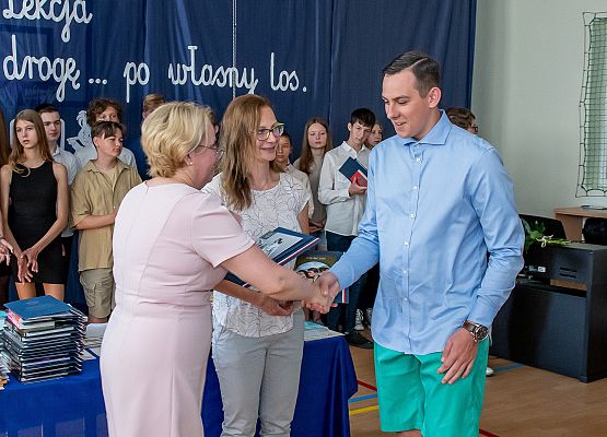 Uroczystość Zakończenia Roku Szkolnego 2021/22 - fotorelacja grafika