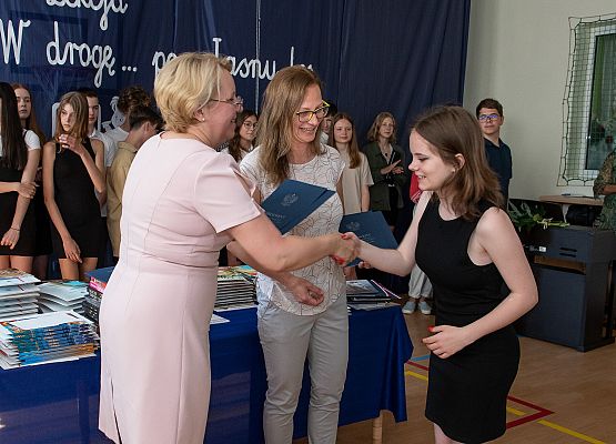 Uroczystość Zakończenia Roku Szkolnego 2021/22 - fotorelacja grafika