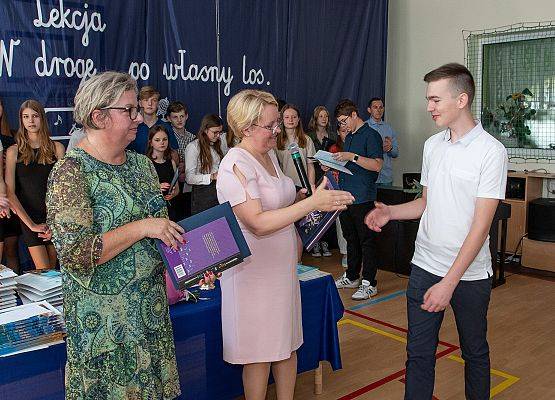 Uroczystość Zakończenia Roku Szkolnego 2021/22 - fotorelacja grafika