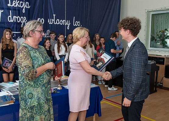 Uroczystość Zakończenia Roku Szkolnego 2021/22 - fotorelacja grafika