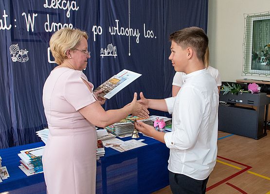 Uroczystość Zakończenia Roku Szkolnego 2021/22 - fotorelacja grafika
