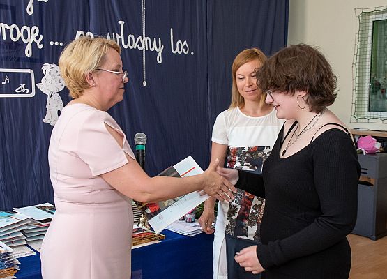 Uroczystość Zakończenia Roku Szkolnego 2021/22 - fotorelacja grafika