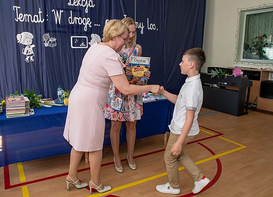 Uroczystość Zakończenia Roku Szkolnego 2021/22 - fotorelacja grafika