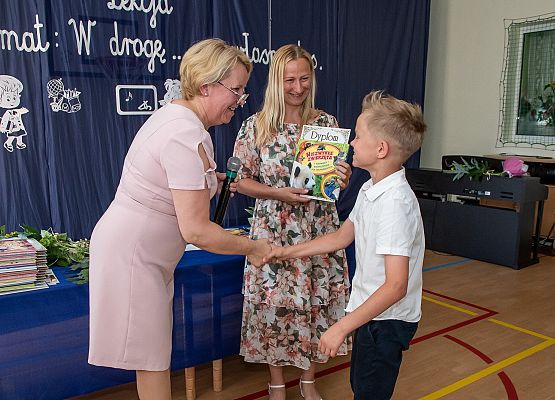 Uroczystość Zakończenia Roku Szkolnego 2021/22 - fotorelacja grafika