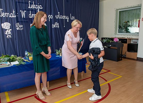 Uroczystość Zakończenia Roku Szkolnego 2021/22 - fotorelacja grafika