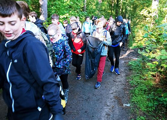 Wycieczka do lasu - Sprzątanie Świata grafika