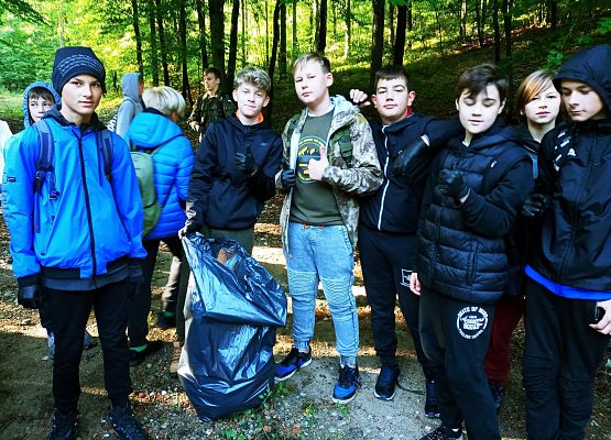 Wycieczka do lasu - Sprzątanie Świata grafika